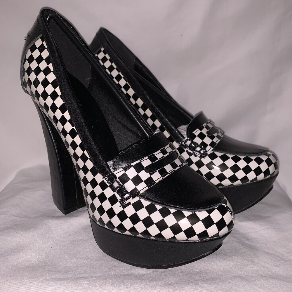 Dusaka High Heels Black & White Checked 5” Heel 1” Platform NIB size 8